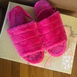 New without tag pink slides with strap